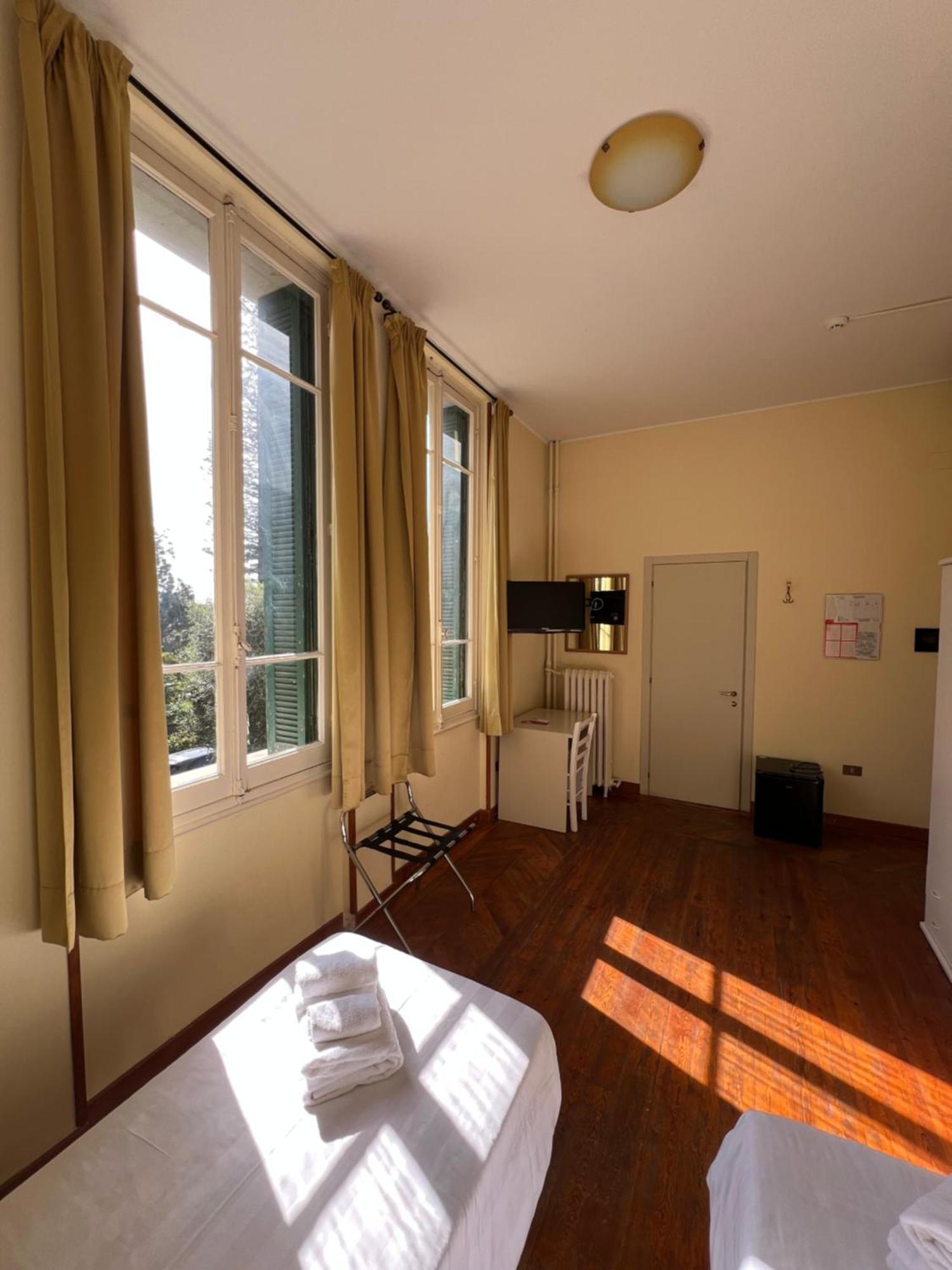 Hotel Petit Royal Ospedaletti Exterior photo